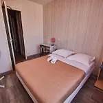 מלון La Caravelle 2*