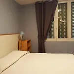 מלון La Caravelle 2*
