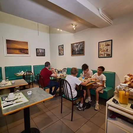 La Caravelle Hotel 2*