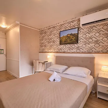 La Caravelle Hotel