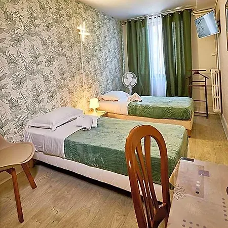 La Caravelle 2* Riom