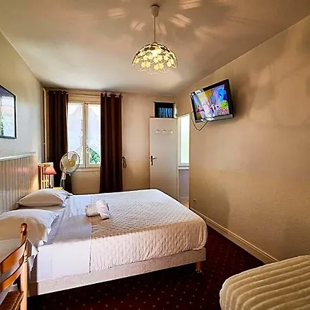 La Caravelle 2* Riom